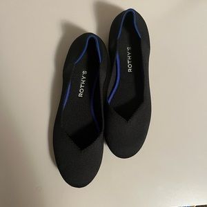 Rothy’s black solid round toe flats